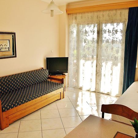Dionysos Apartment อัสโปรวาลตา ห้อง รูปภาพ
