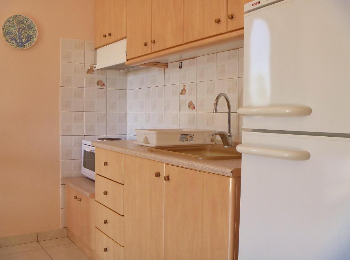 Dionysos Apartment อัสโปรวาลตา ห้อง รูปภาพ