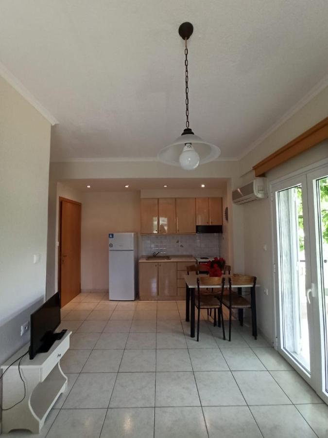 Dionysos Apartment อัสโปรวาลตา ภายนอก รูปภาพ