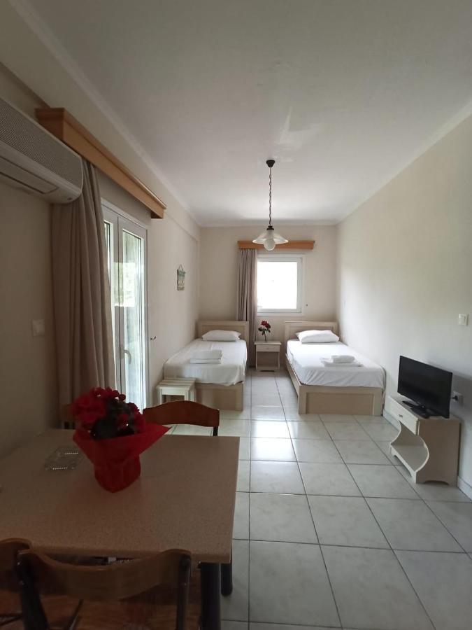 Dionysos Apartment อัสโปรวาลตา ภายนอก รูปภาพ