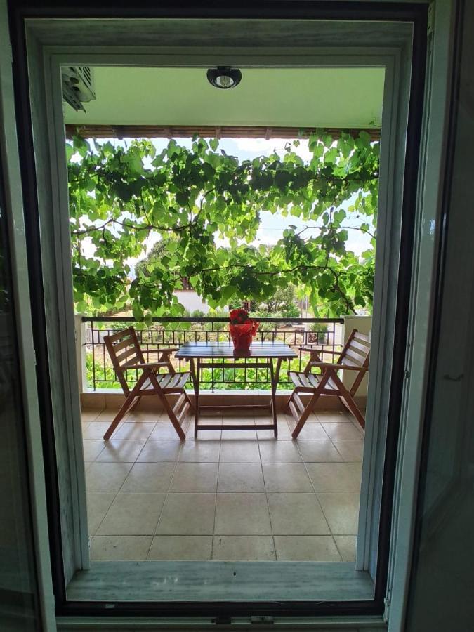 Dionysos Apartment อัสโปรวาลตา ภายนอก รูปภาพ