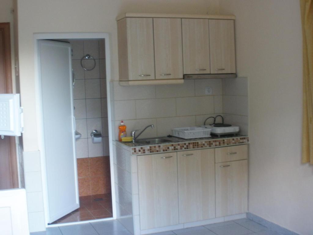 Dionysos Apartment อัสโปรวาลตา ห้อง รูปภาพ